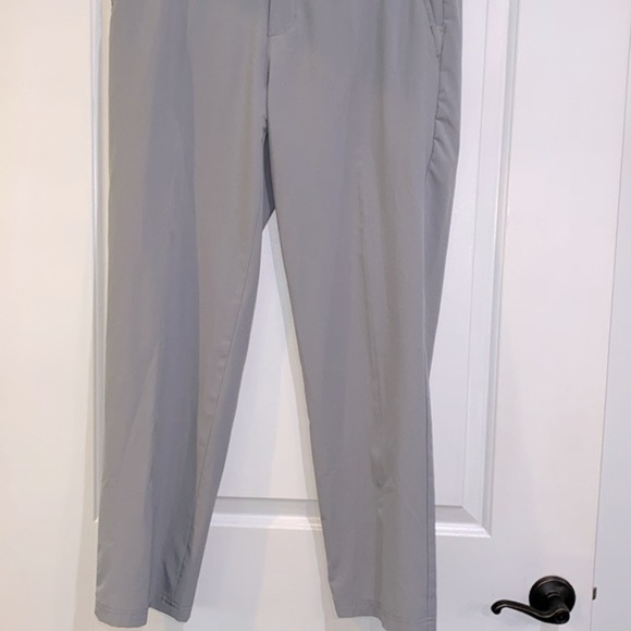 Izod Golf pants size 34x32 in grey color - Picture 3 of 10